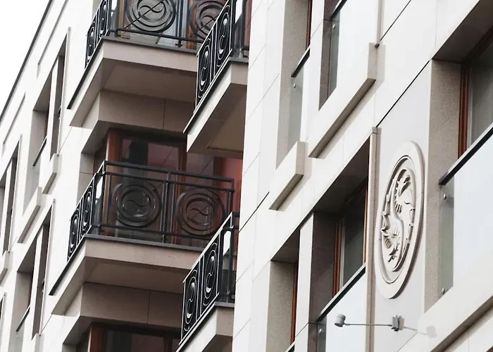 Ekskluzywny Apartament w centrum z balkonem i parkingiem
